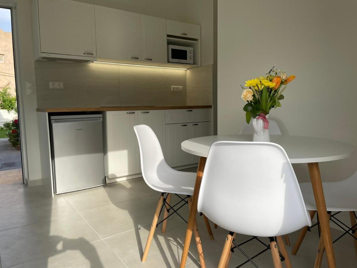 Yannis Apartments Amoudara  Exterior photo