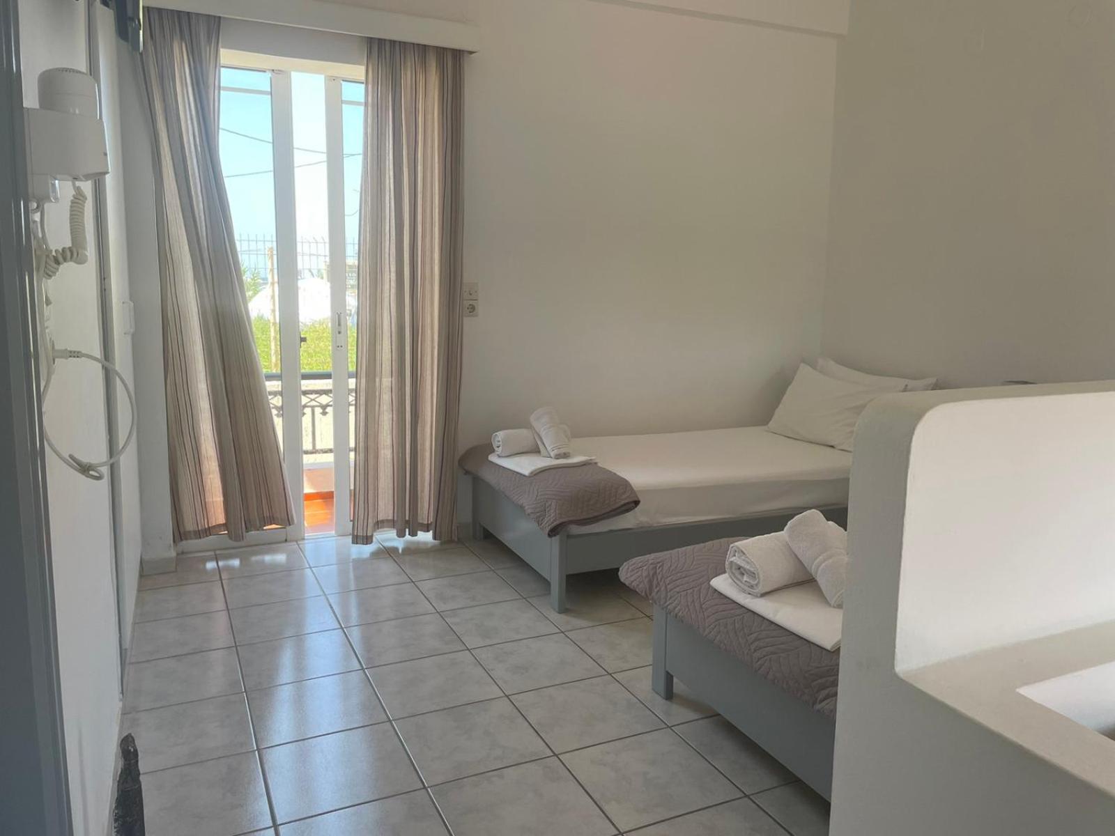 Yannis Apartments Amoudara  Exterior photo