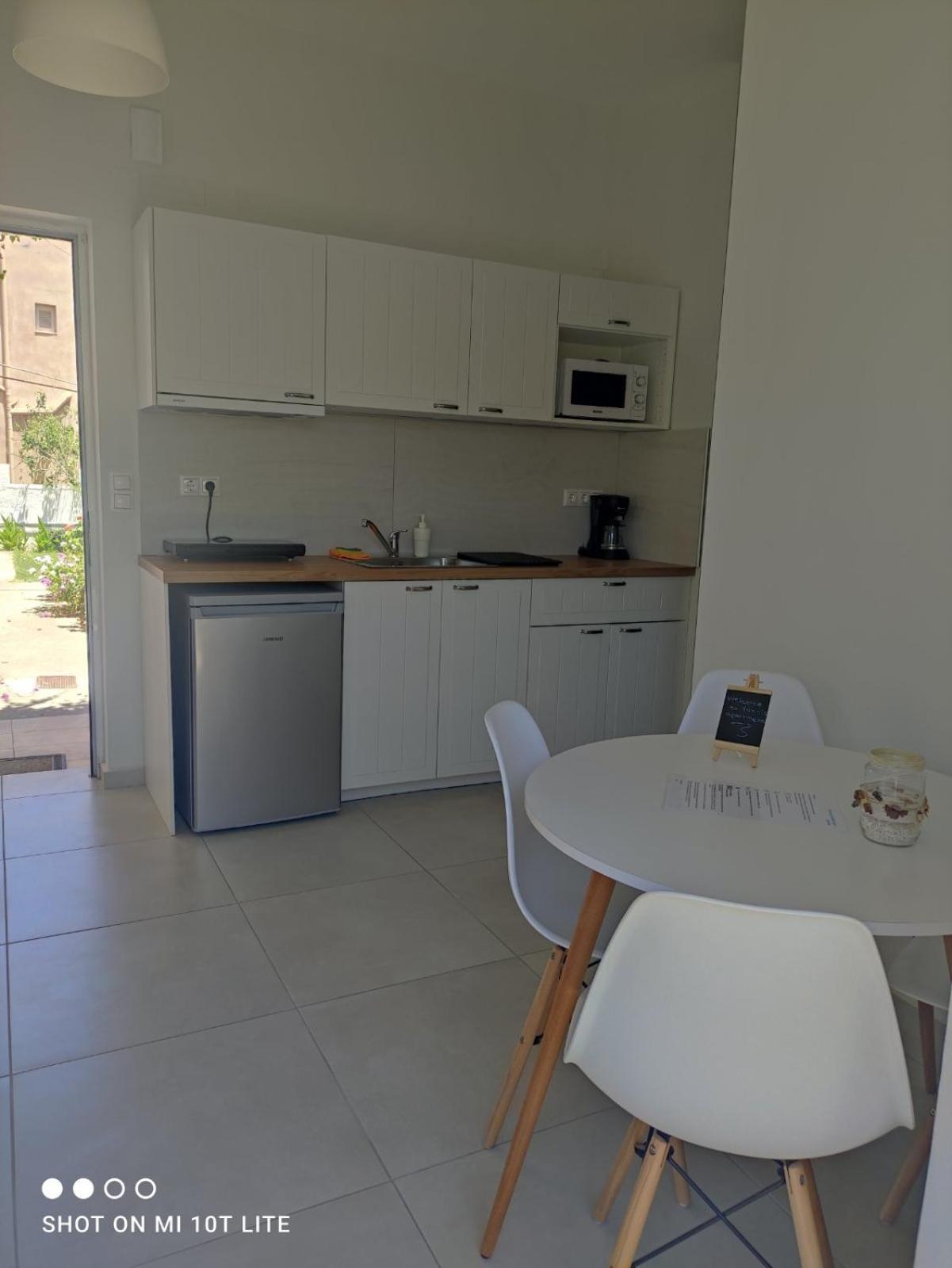 Yannis Apartments Amoudara  Exterior photo